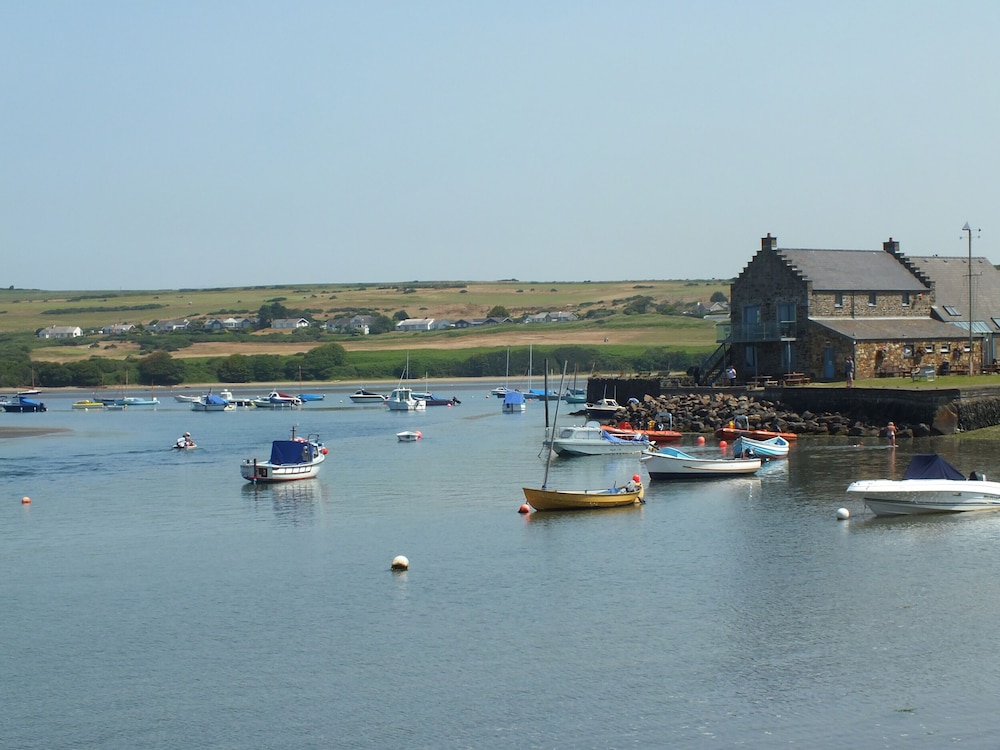 Ty Cariad
