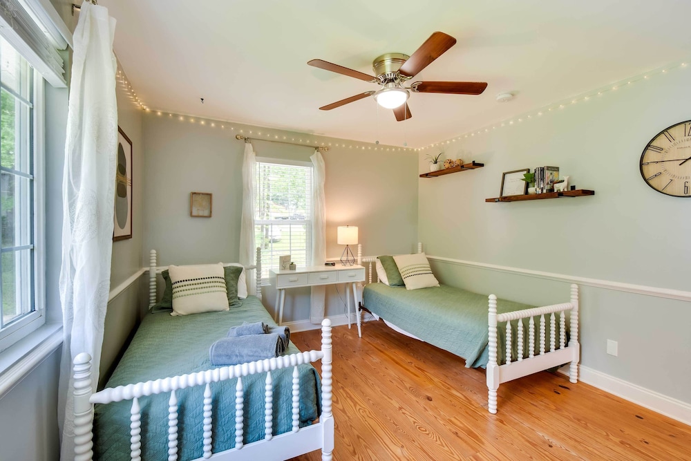Georgia Vacation Rental w/ Covered Deck & Patio view 2