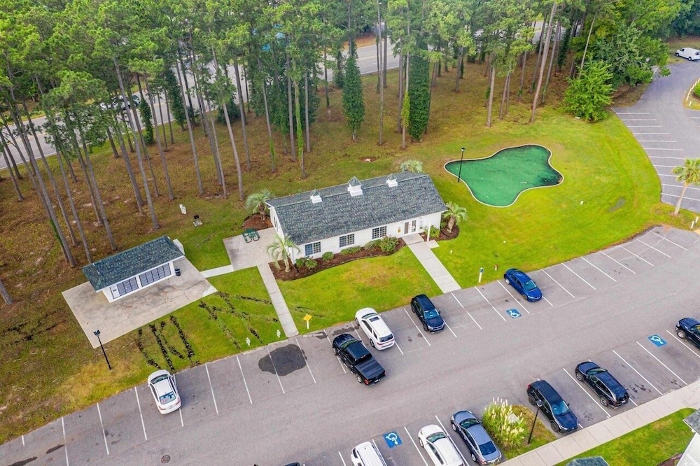 River Oaks 28g 2 Bedroom Condo
