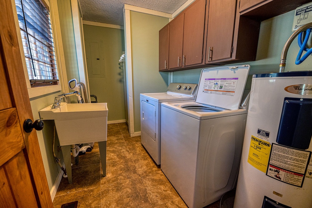 stayNantahala – Smoky Mountain Cabins and Luxury Yurts