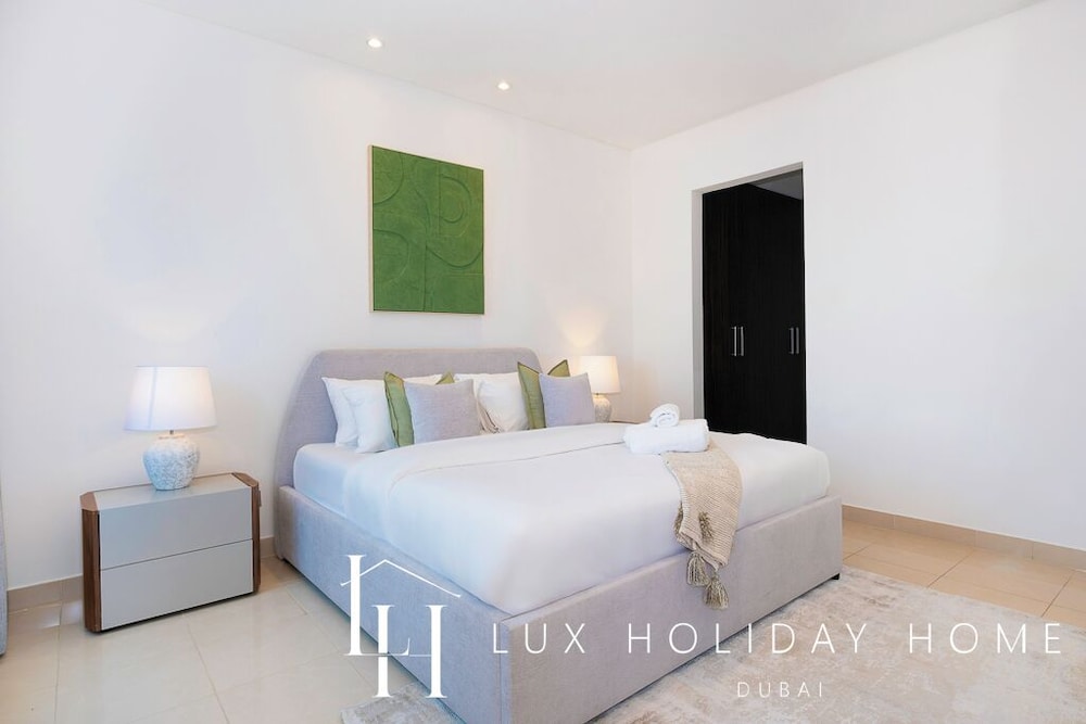 LUX The Bonnington JLT Suite