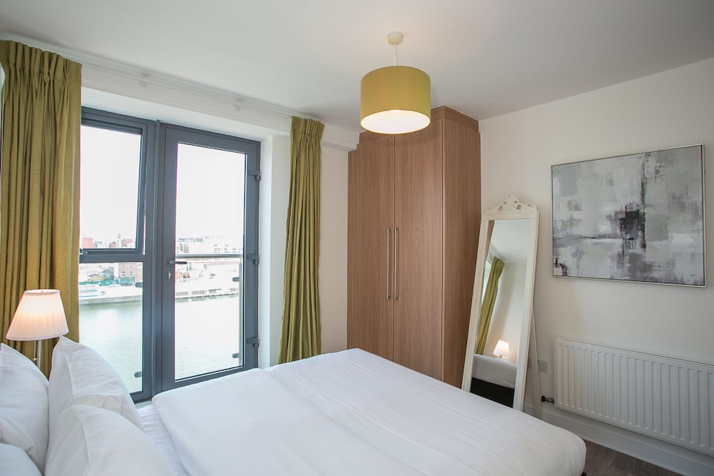 Grand Canal Square Apartments