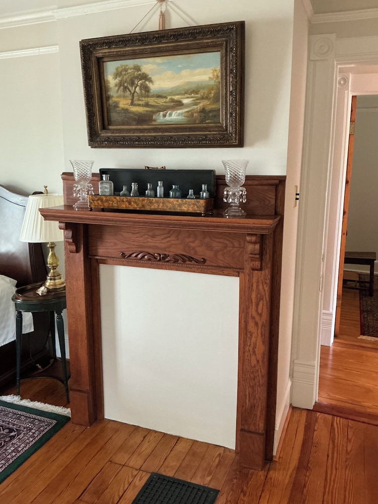 Magnolia House Bed & Breakfast