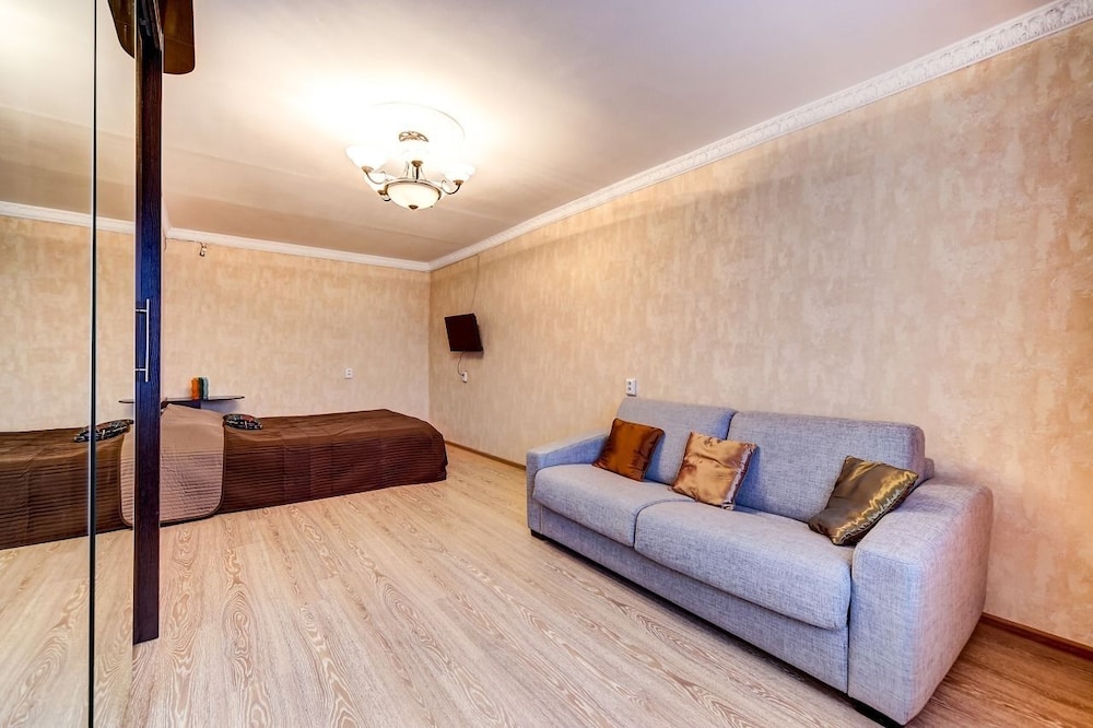 AG Apartment Lensoveta 64