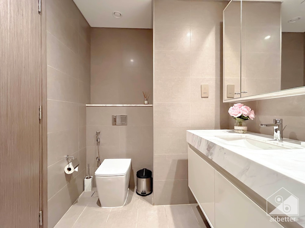 Spacious 3.5 Bedroom Apartment in Burj Royale