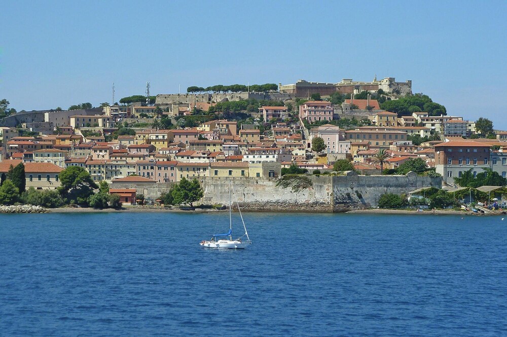 Apartment in Capoliveri Near Sandy Beaches photo 3