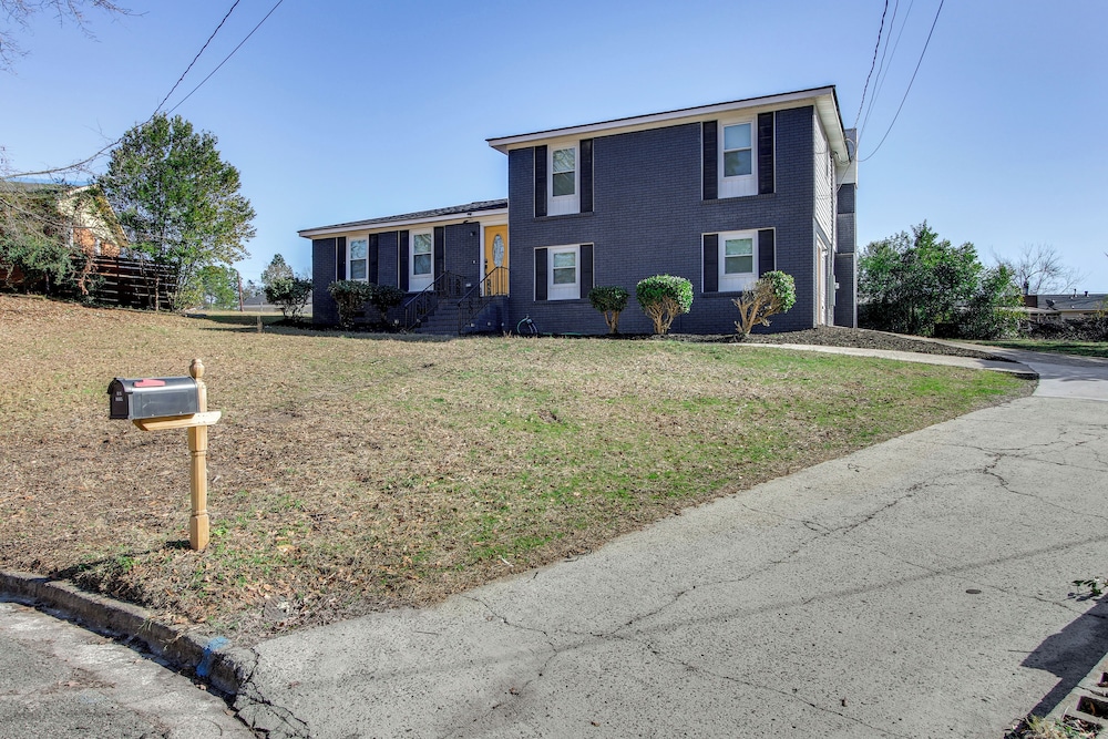 6 Mi to The Masters: Updated Home w/ Yard!