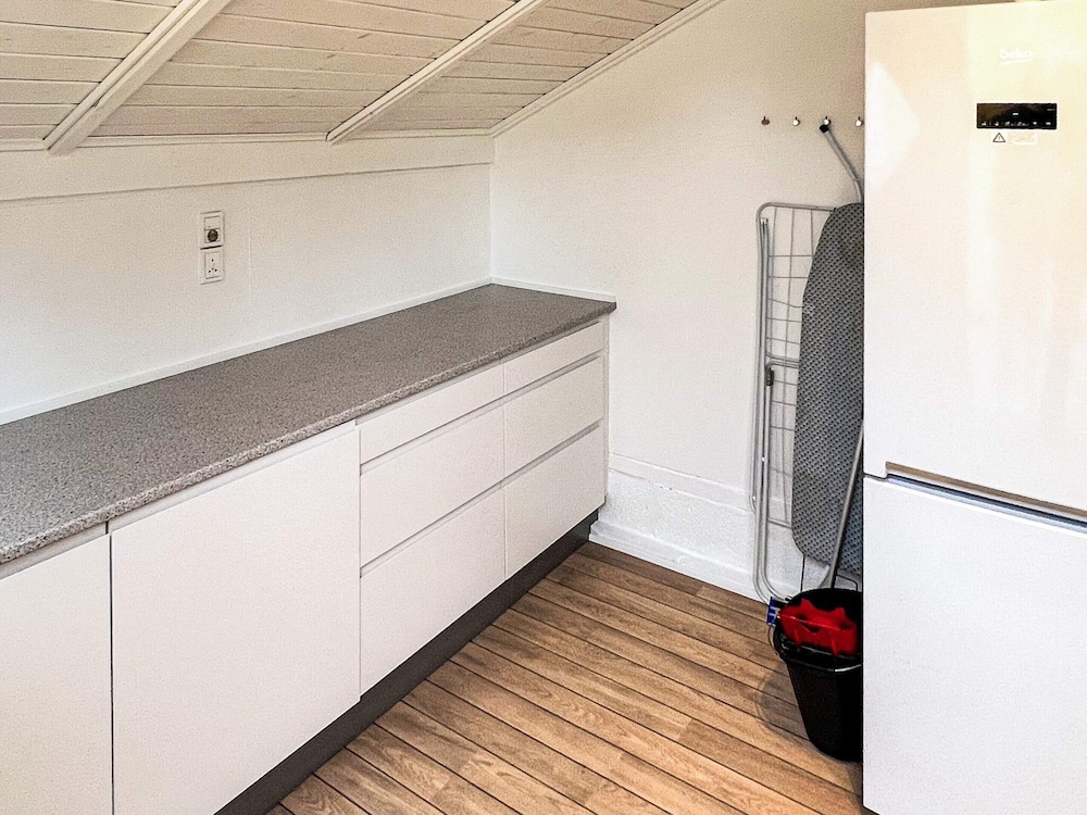 6 Person Holiday Home in Vaeggerlose