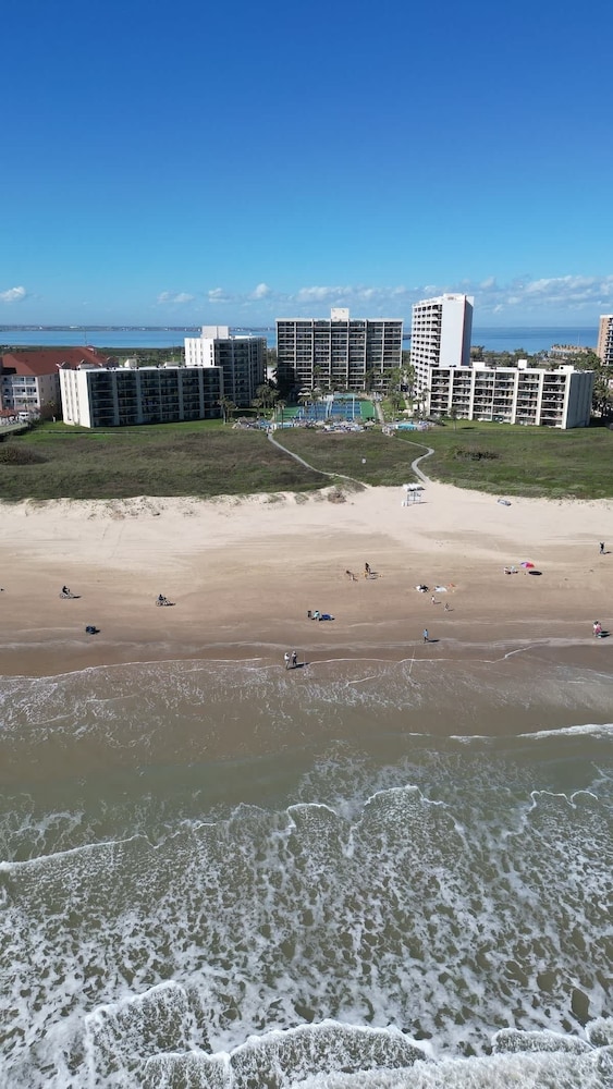 Saida Beachfront Luxe Condo Two Heated Pools 2 Bedroom Condo
