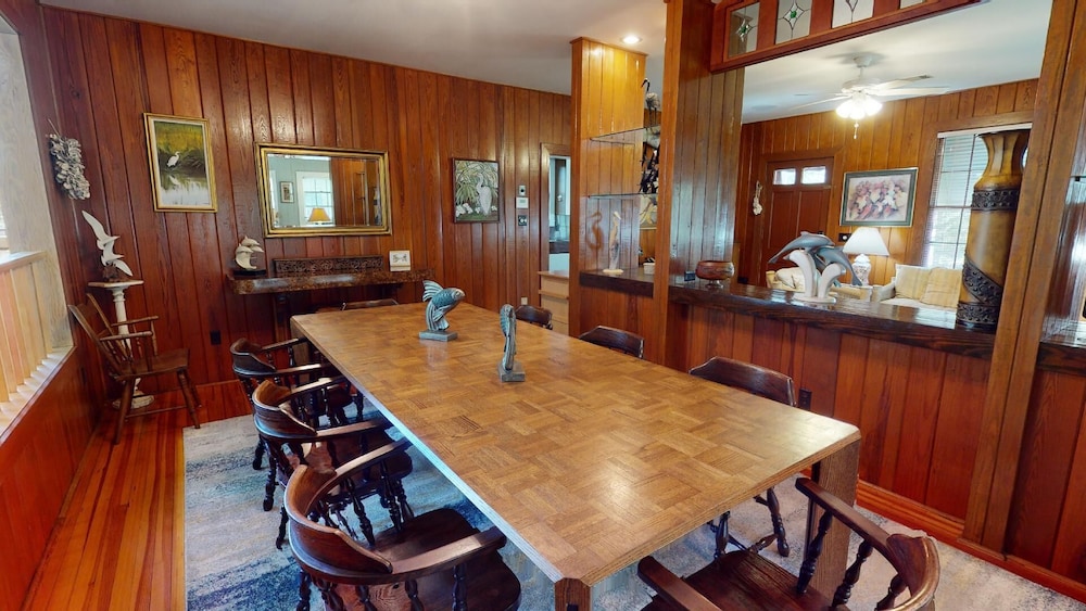 1111 2nd Avenue by Tybee Vacation Rentals