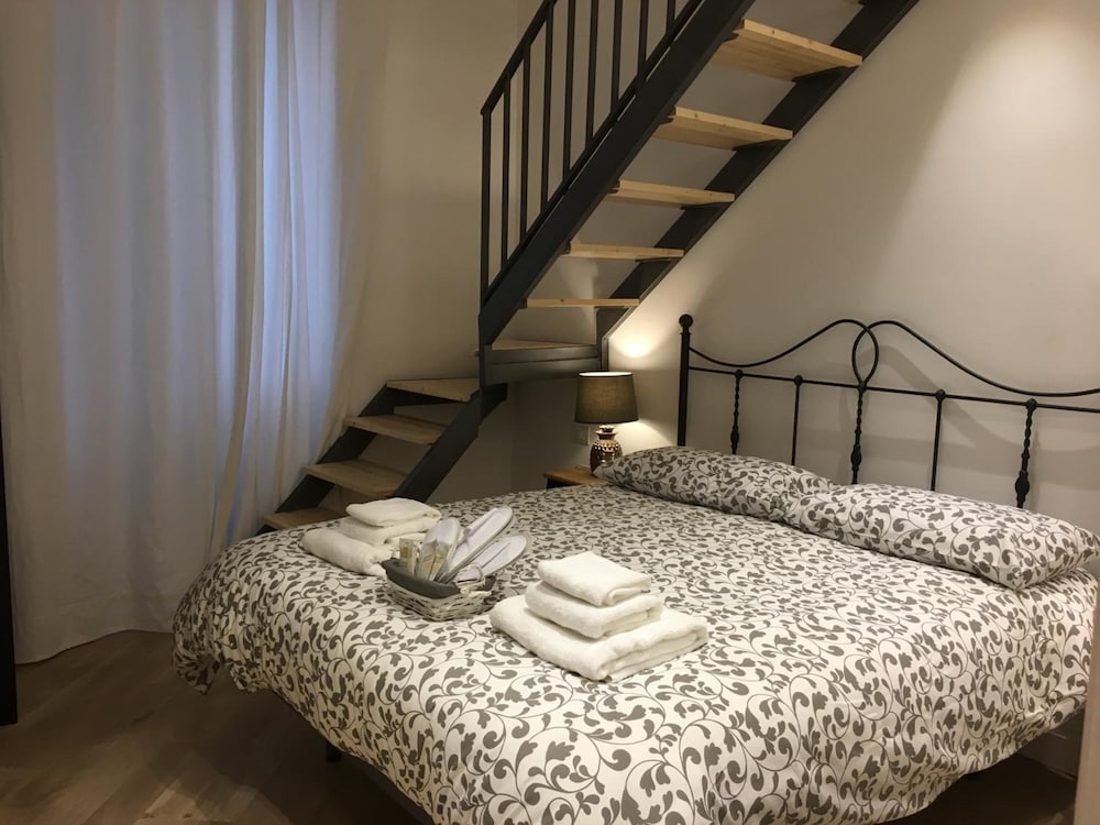 B&B Napoli La scalinata di Chiaia