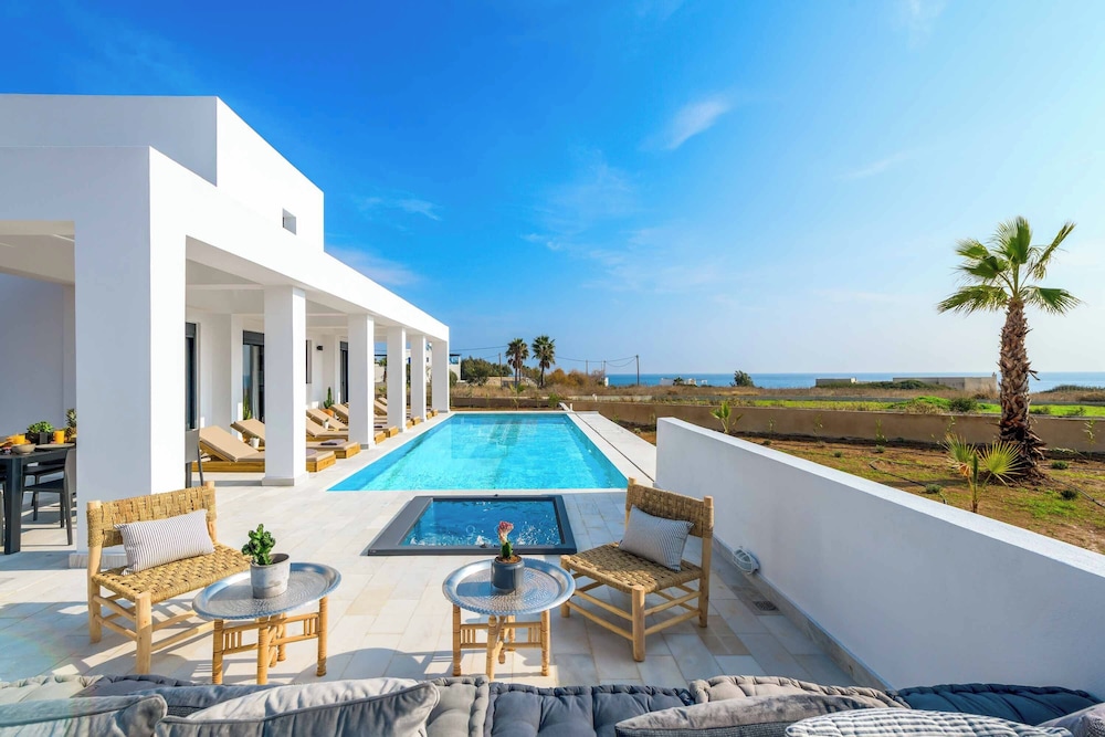Villa Seawater