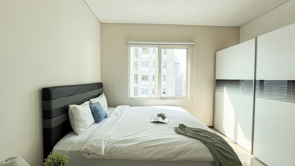 Nice And Cozy 3Br Apartment At Thamrin Residence