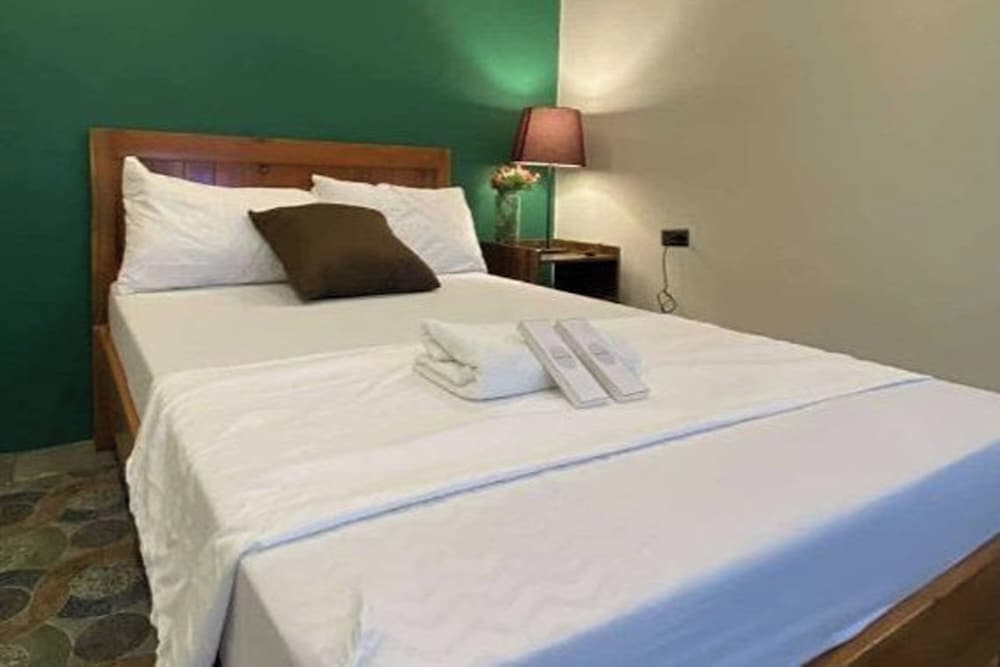 Mom Shie'S Apartelle