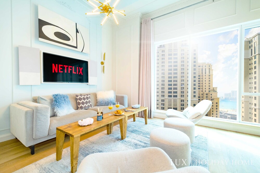 LUX  Marina Promenade Penthouse suite