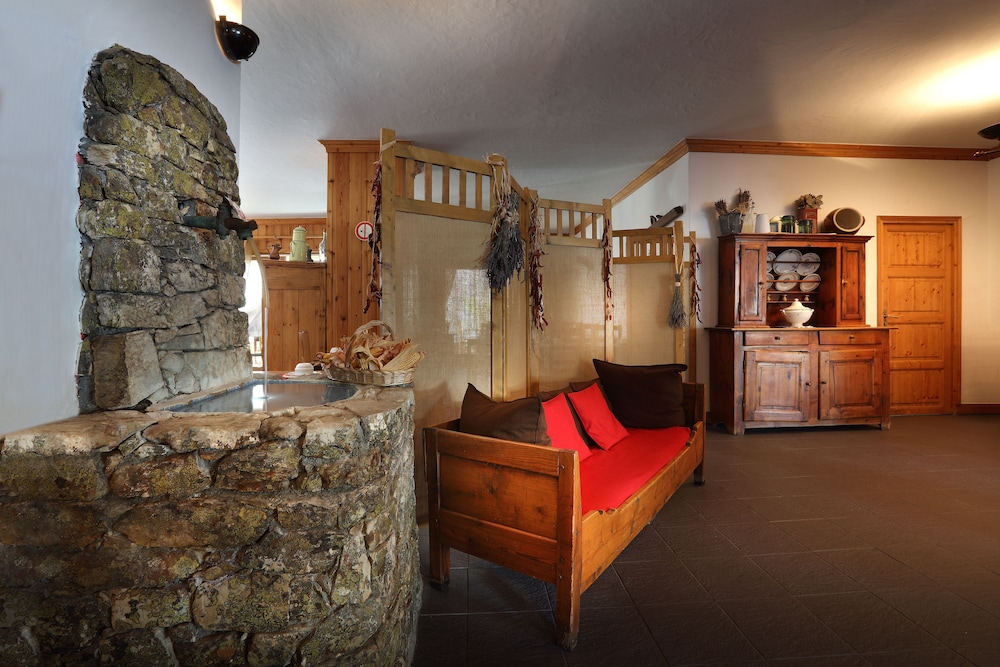 Bourg-Saint-Maurice Vacations - Hotel l'Autantic - Property Image 2
