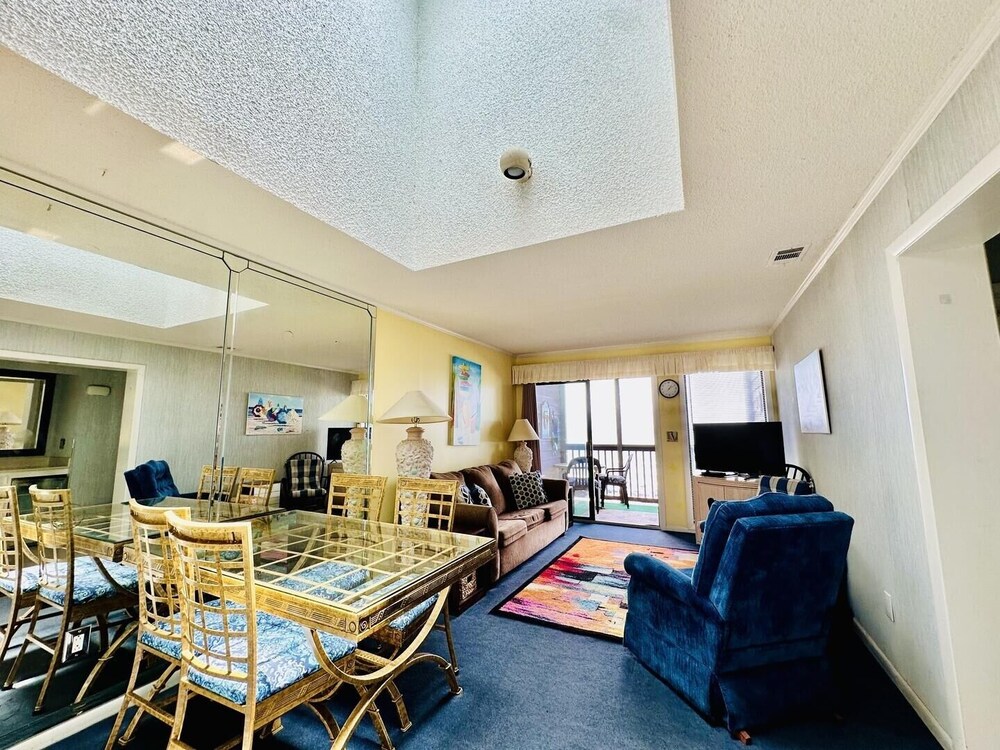 Tilghman Beach And Racquet Club 304 3 Bedroom Condo by RedAwning view 4