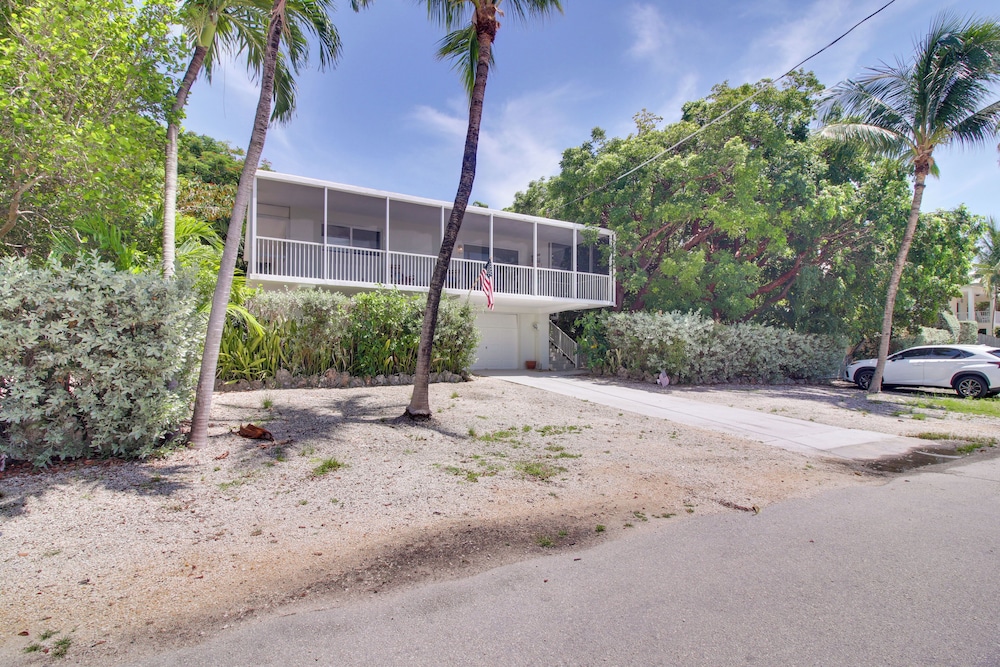 Walk to Beach: Tavernier Apartment w/ Patio!