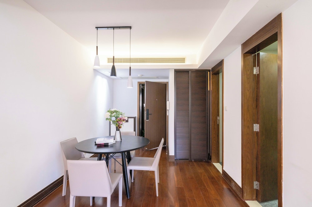Tyms Modern1BR 1BA Apt Near Metro 1 9 11