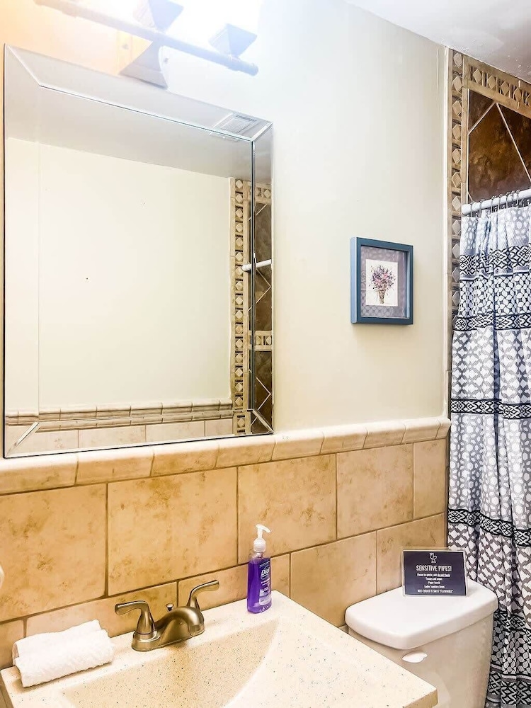 Schiffman Northeast Nook