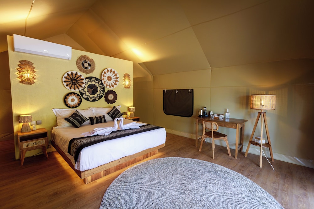 Barefoot Glamping