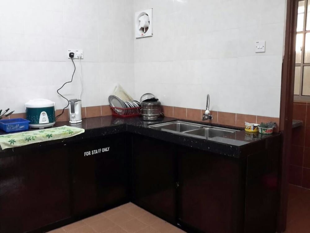 Aaron Apartment at Crown Imperial