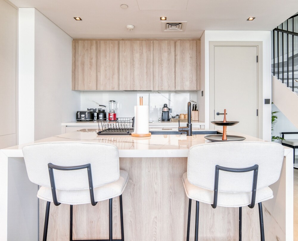 Luxe and Modern Duplex in Difc