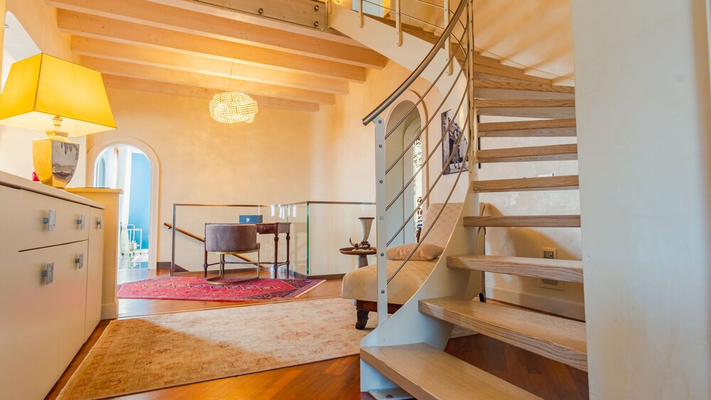 Villa Angela - Italian Homing
