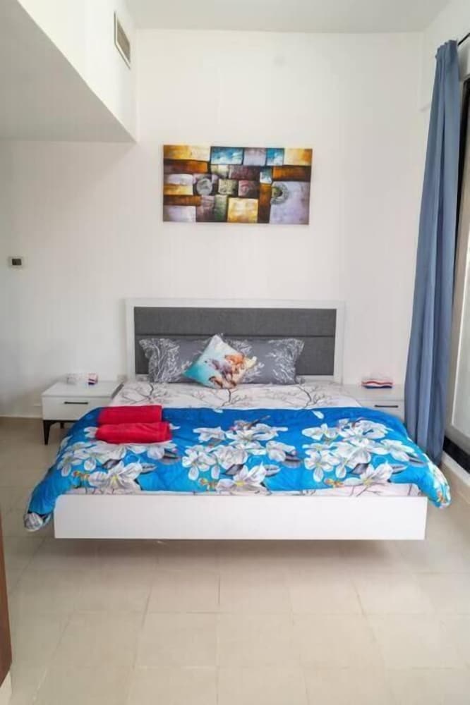 1BR Near Metro and Tramp