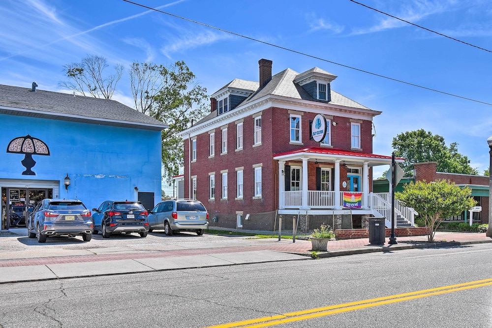 Charming Hampton Home w/ Yard: 2 Mi to Beach! view 4