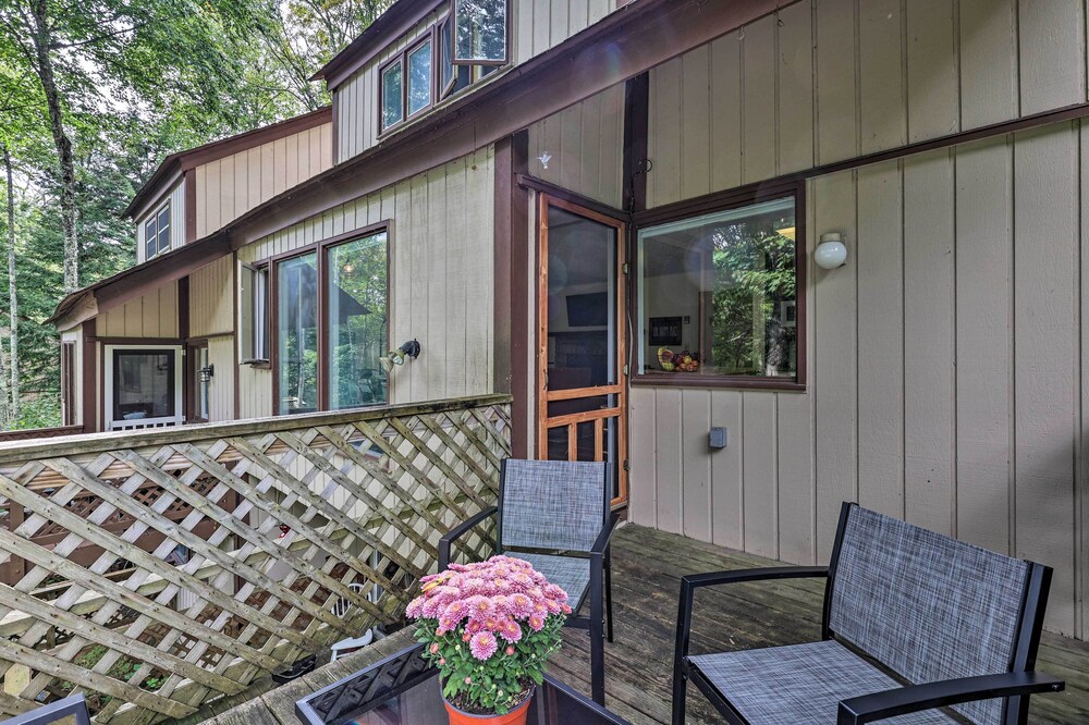 Sugar Mountain Condo w/ Balcony: Steps to Golf!