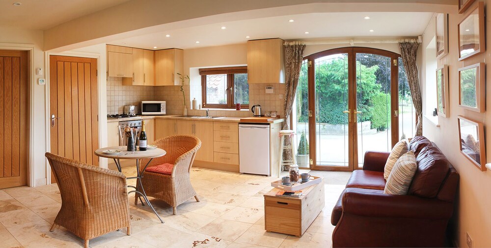 Brush and Boot B&B