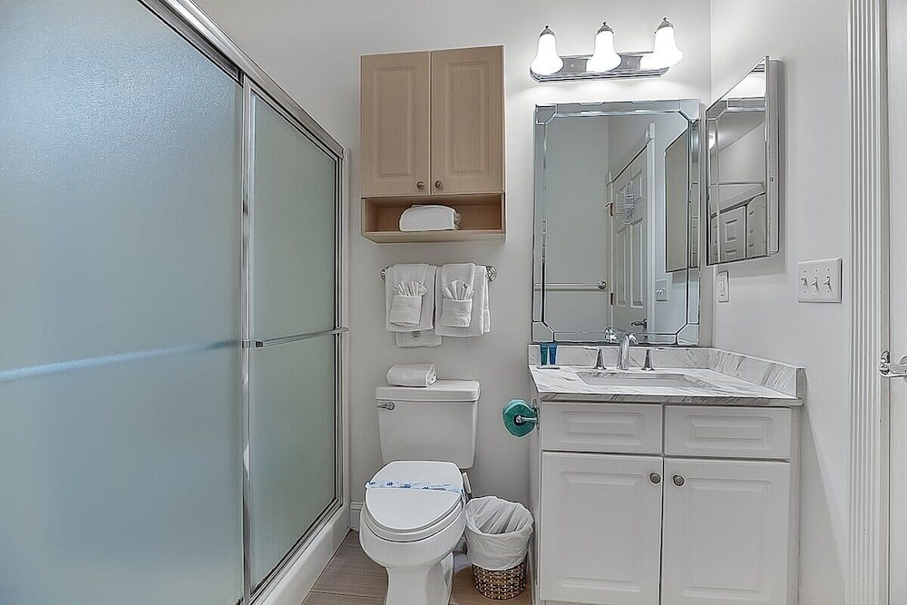Magnolia Pointe Luster Leaf 4825-102 3 Bedroom Condo