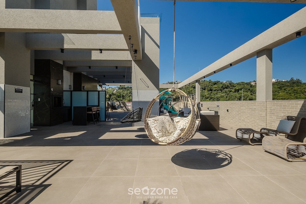 Your Exclusive Stay With Pool and Jacuzzi Just 500 Meters From the Beach - ELF