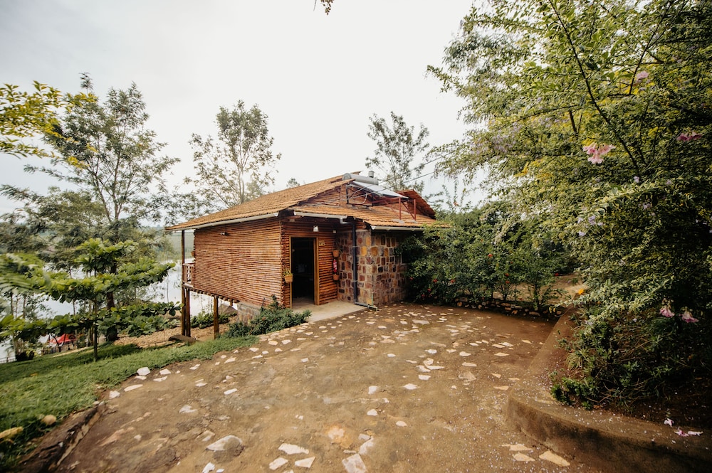 Vintage Cottage