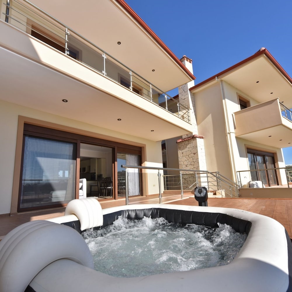 Katerina Seaview Maisonette by Travelpro Sevices photo 2