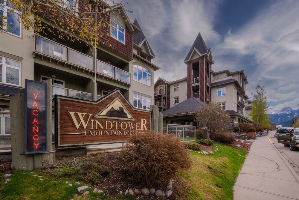 One Bedroom Suite with BBQ & huge Patio