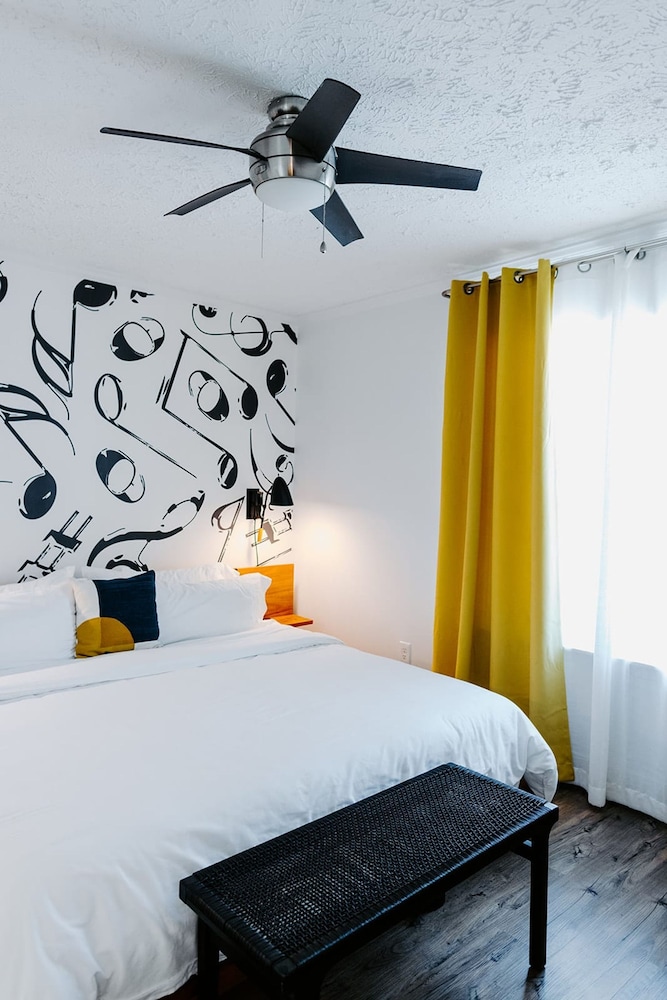 The Vinyl at Music Row - 1 Bedroom Apartment