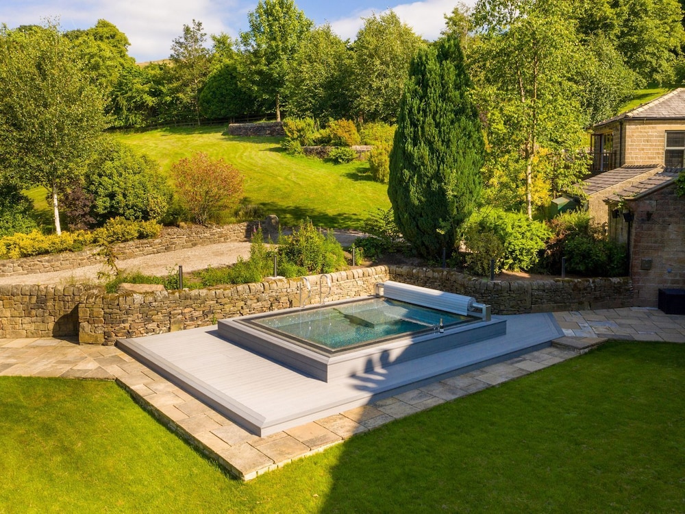 Moorlands Manor