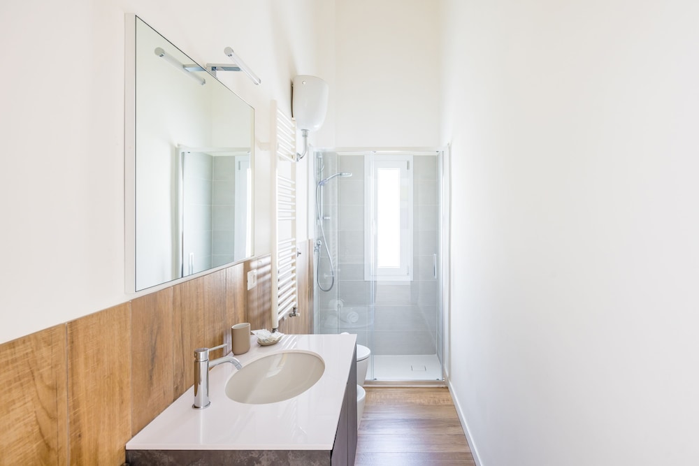 Sunny Panoramic Apartment by Napoliapartments