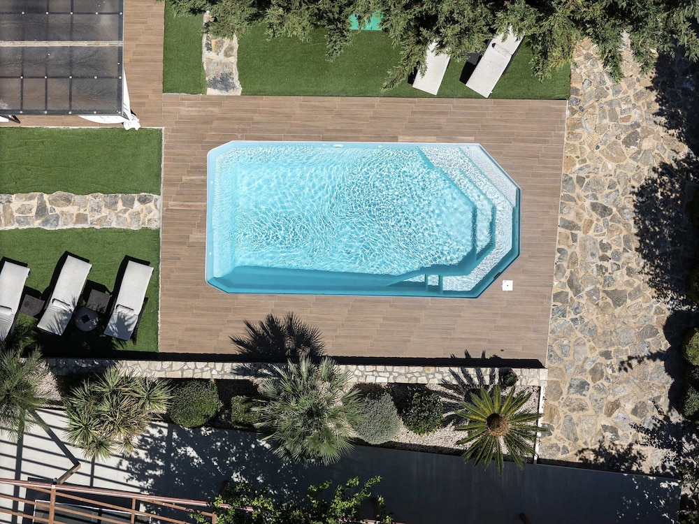 Maratho Villa - With Private Pool