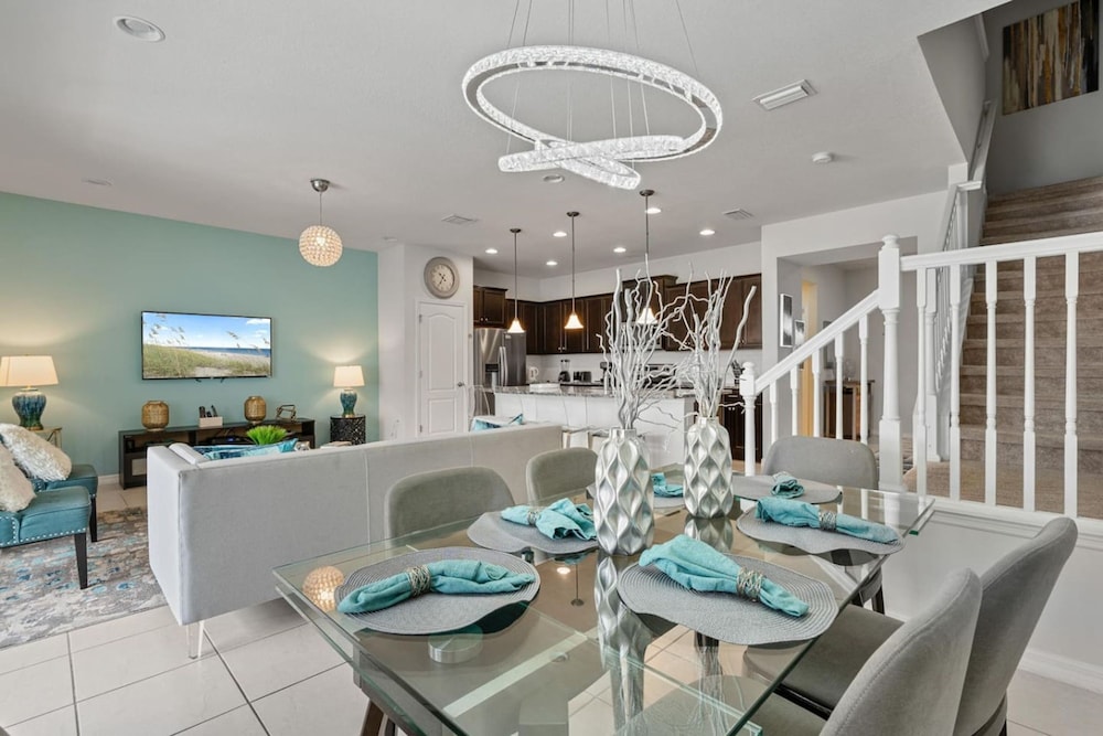 Spacious 5BR Villa w Private Pool Near Disney