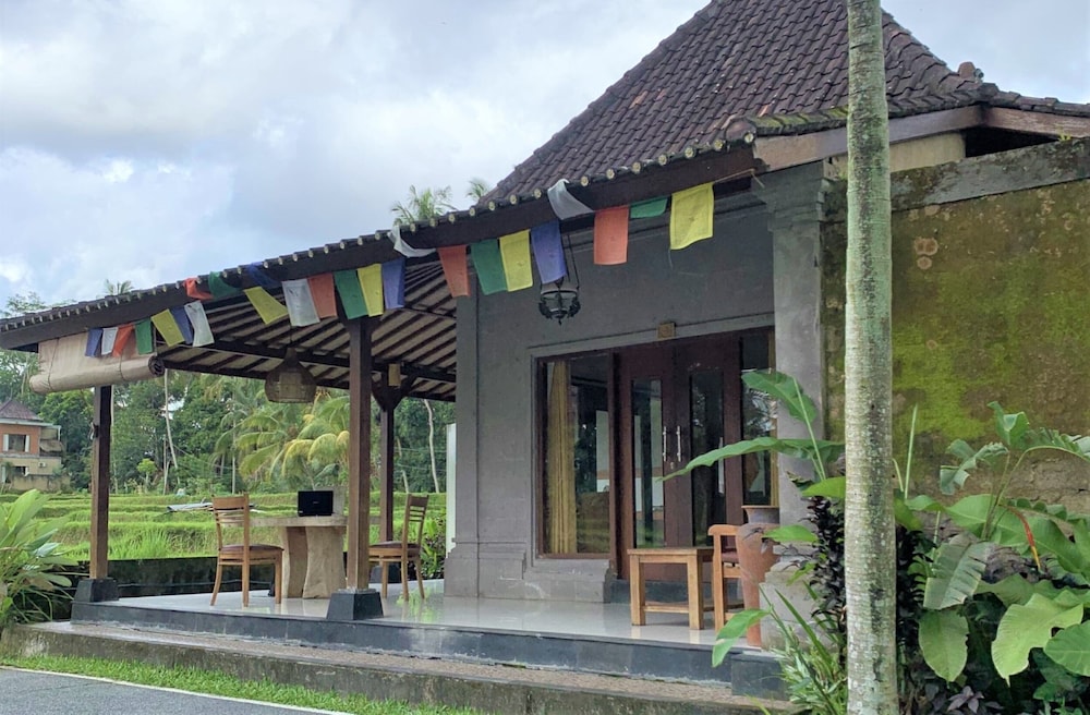 Bagiya Suites & Villas