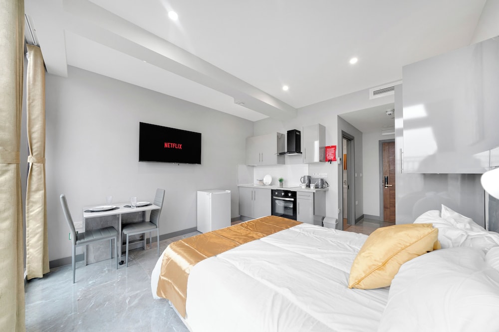 Hotel Studio Apartment in East London