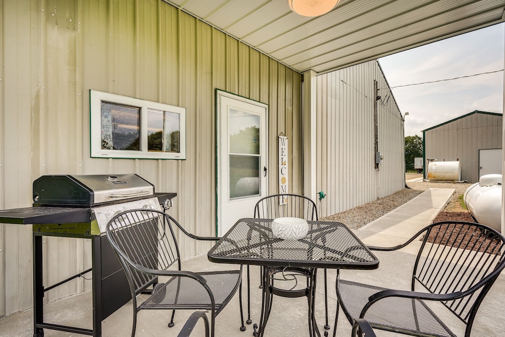 Quaint Somerset Getaway w/ Fire Pit! view 2