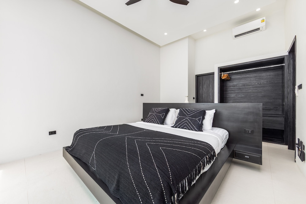 SOMA 4 Bedrooms SEAVIEW Pool Villa