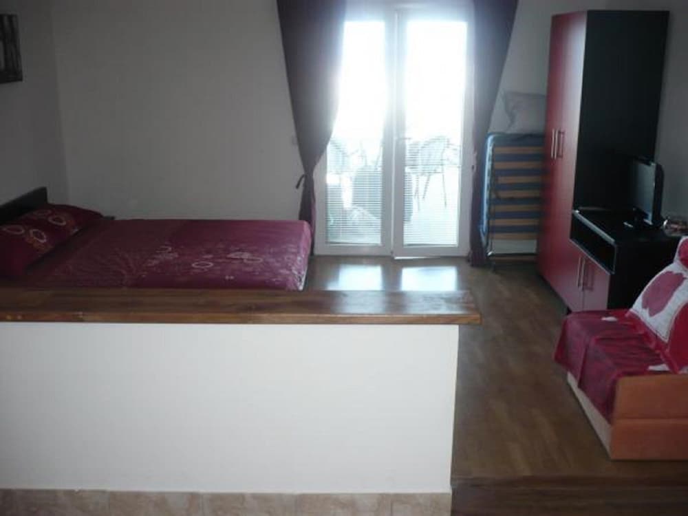 Apartments Krvavac