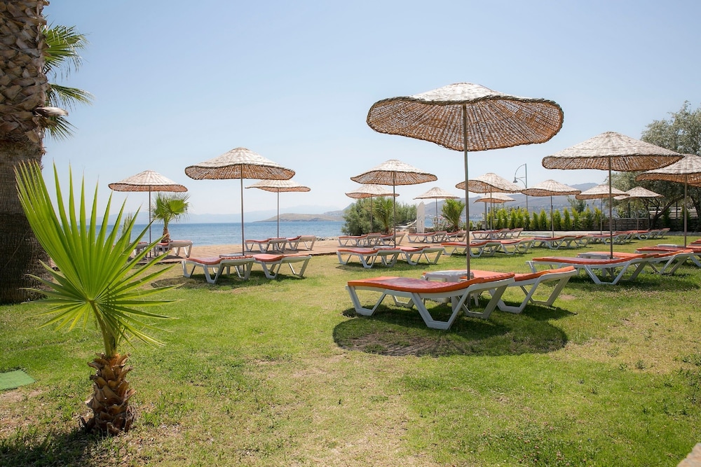 Bodrum Sea Side Beach Club Otel - Image 40