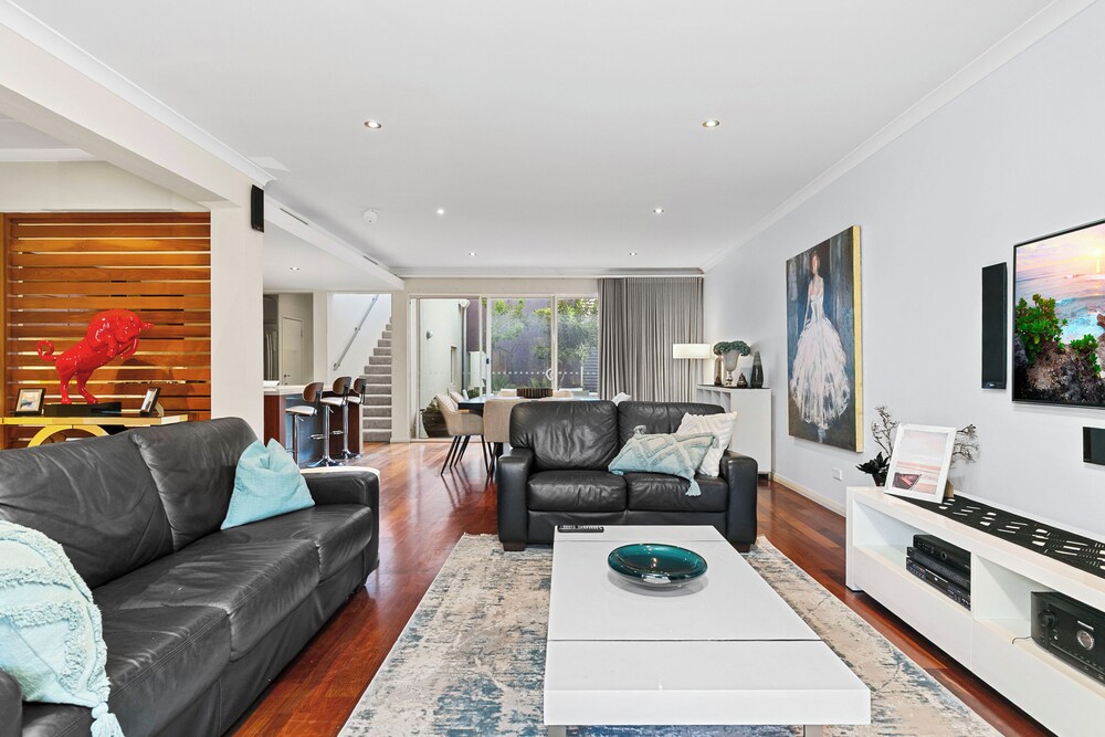 Walk to Beach Coastal Home in Coogee