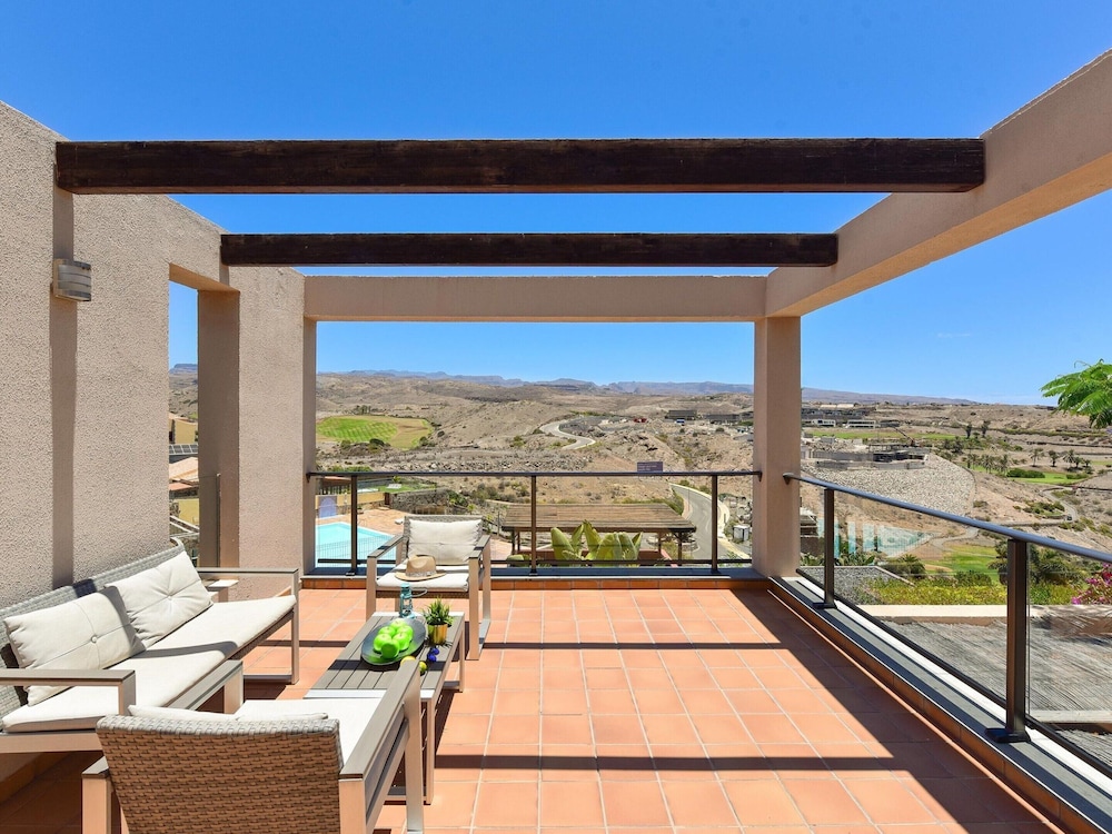 Bungalow With Communal Pool in Playa del Ingles